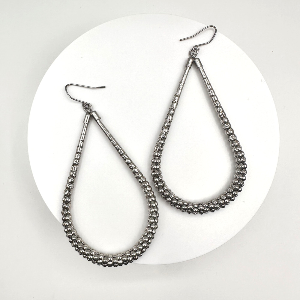 Vintage 90s Silver Tone Teardrop Hoop Earrings Boho Fashion Women's Jewelry